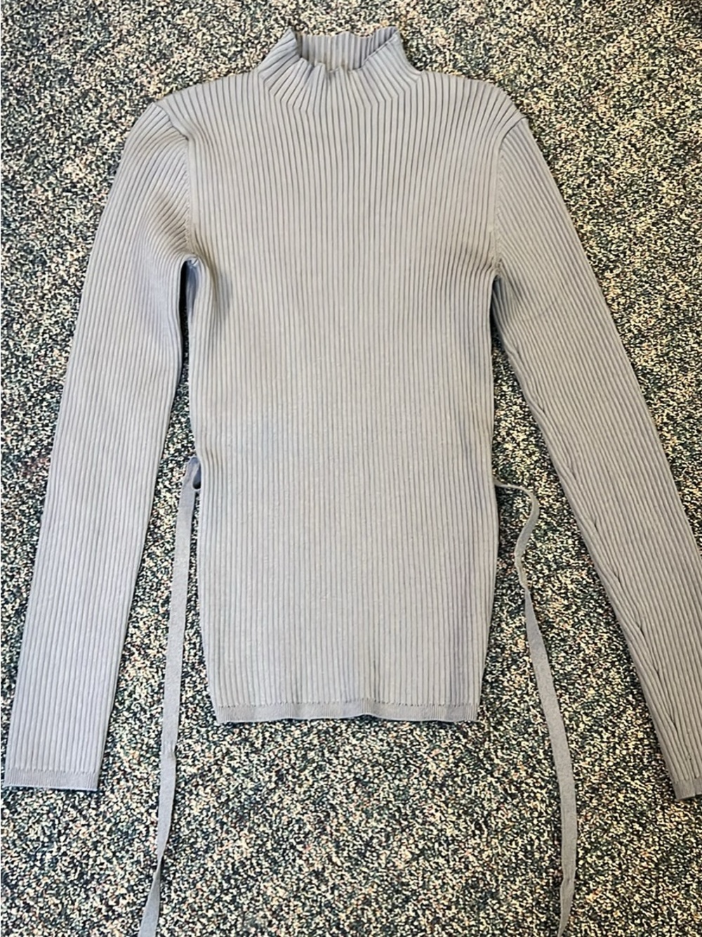 Aritzia Babaton grey sculpt knit long sleeve tie back sweater